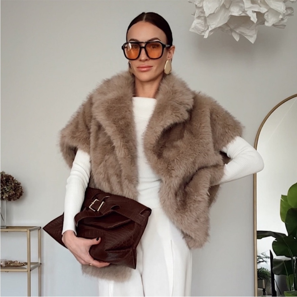 New ZARA Faux Fur Vest ZW Collection